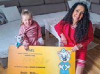 Predsedníčka správnej rady NADÁCIE AGEL Mgr. Iveta
Chreneková s Amálkou