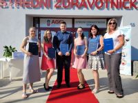Celkem 6 absolventů AGEL Vyšší odborné školy zdravotnické v Ostravě se může nyní pyšnit titulem diplomovaný specialita