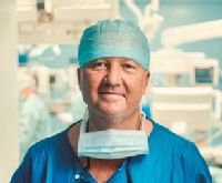 Prof. MUDr. František Sabol, PhD., MPH, MBA sa začiatkom
januára ujal vedenia oboch zariadení v Košiciach-Šaci