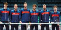 Davis Cup se vrátil vítězně do Ostravy a AGEL byl u toho. Kromě viditelné prezentace na reprezentačních dresech českých tenistů
zajistila Skupina AGEL také přímé lékařské zabezpečení týmu. Kapitán Tomáš Berdych ocenil důležitost přítomnosti lékařského
dozoru pro celý tým a poděkoval za profesionální péči, která přispěla k bezproblémovému průběhu všech zápasů. Čeští tenisté
v kvalifikaci Davisova poháru jasně přehráli Koreu 4:0 a na podzim je čeká ve Spojených státech boj o postup do finálového turnaje.