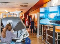 Budoucím zdravotníkům bude k dispozici i speciální chirurgický systém, na kterém si budou moci vyzkoušet,
 jak složité je oper