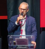 MUDr. Martin Trhlík vystoupil na Sympoziu AGEL hned se dvěma přednáškami zaměřenými na pokrok v gynekologii, účastnil se
i workshopu věnovanému operačním postupům
